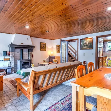 Quaint In Ponts Near Forest Holiday home